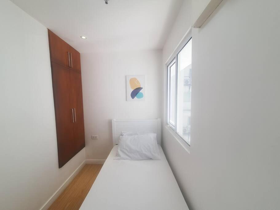 Bgc Taguig Cozy 2 Bedroom Loft, With Stunning Bgc Skyline View! Manila Exterior foto